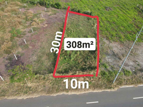 Bán đất cạnh kcn Đất Đỏ. Mặt đường 997, diện tích 308m2 10 x 30 giá chỉ 1,8 tỷ